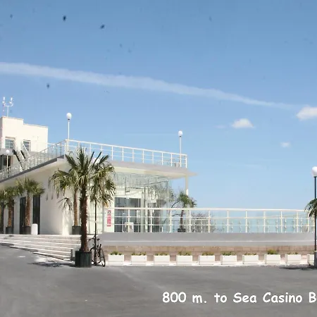 4u - Gurko アパート *